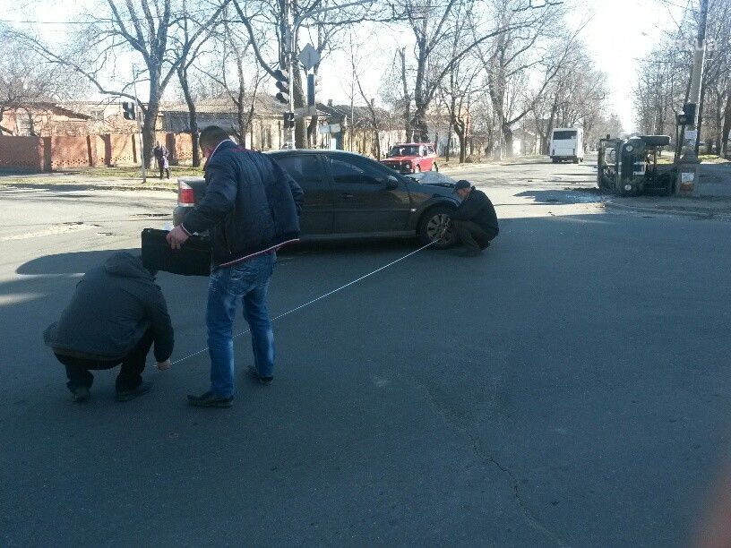 В Мариуполе за день произошло три ДТП с участием военных: фотофакт