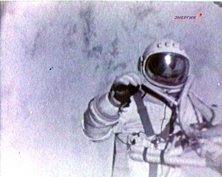 50 лет назад человек впервые вышел в космос: лучшие фото 