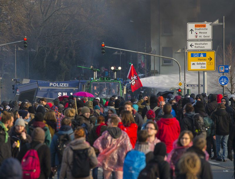 Протести у Франкфурті: поранено 88 поліцейських