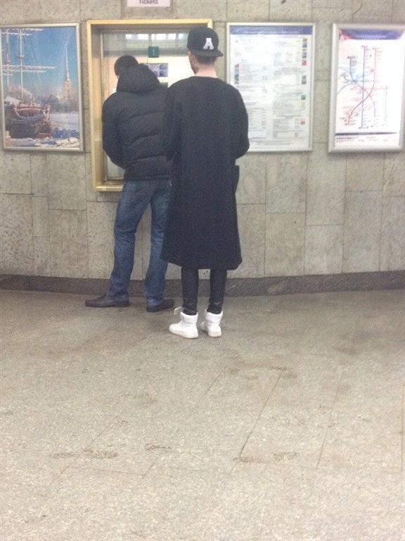 Отчаянные модники петербургского метро: как одеваются в культурной столице России