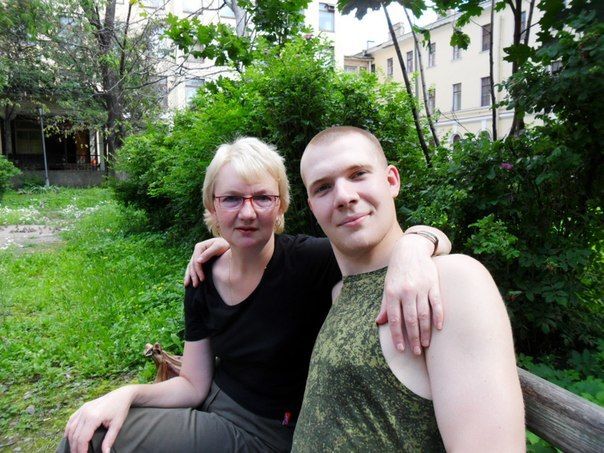 Матері загиблих на Донбасі російських найманців в соцмережах продовжують прославляти "Російський світ"