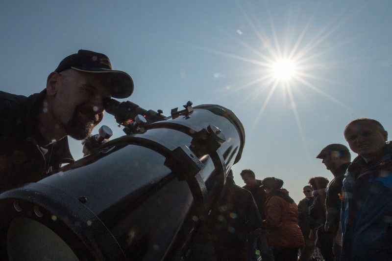 Мир в восторге от солнечного затмения: лучшие фото, видео и комментарии