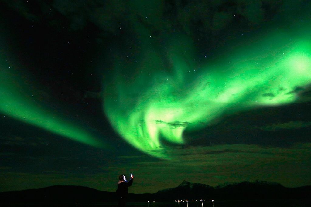 Потрясающие кадры: северное сияние в Норвегии