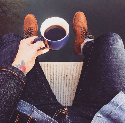 В Instagram появился аккаунт для ценительниц крепкого кофе и красавцев-мужчин