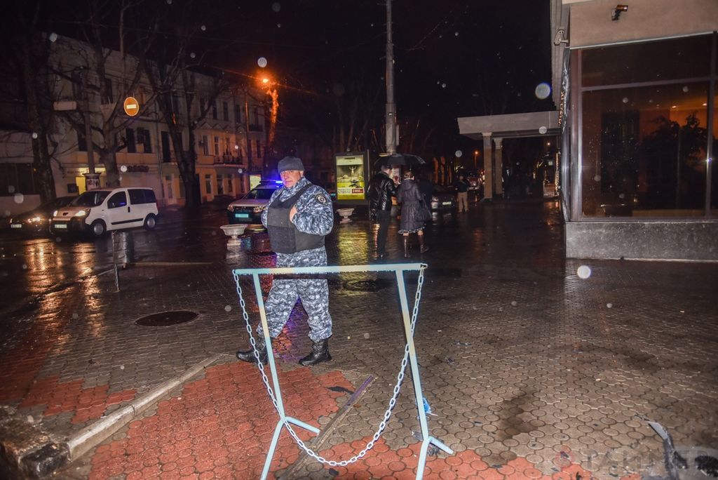 У центрі Одеси стався вибух: фото з місця подій