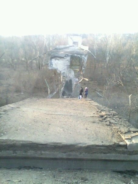 Опубліковано фото масштабного руйнування мосту у Станиці після вибуху