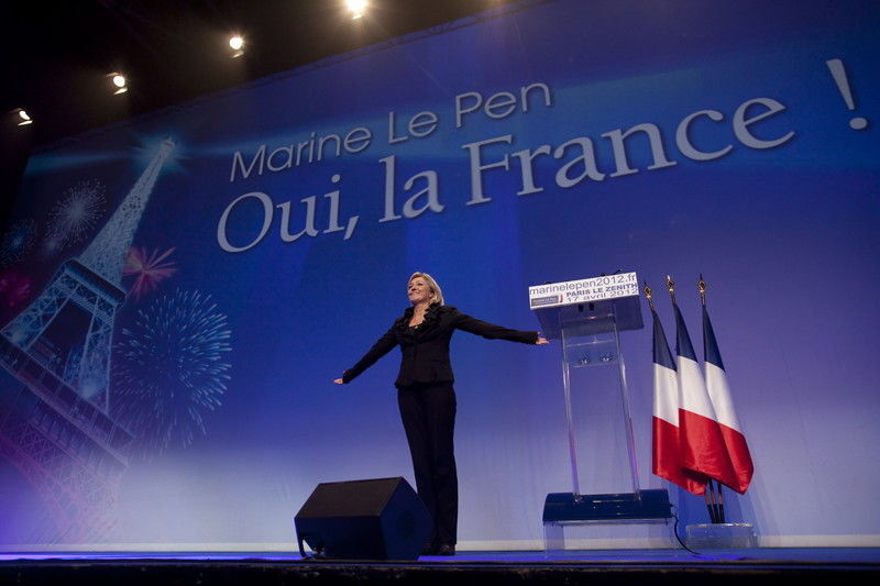 На выборах во Франции побеждают "друзья Путина"