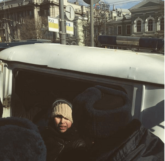 "Nazi fuck off!" В Петербурге задержали протестующих против форума националистов: фотофакт