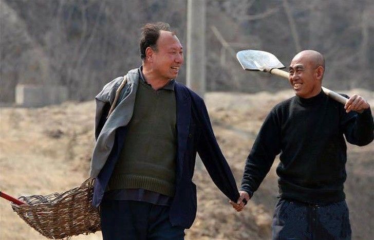 Два китайца посадили 10 000 деревьев