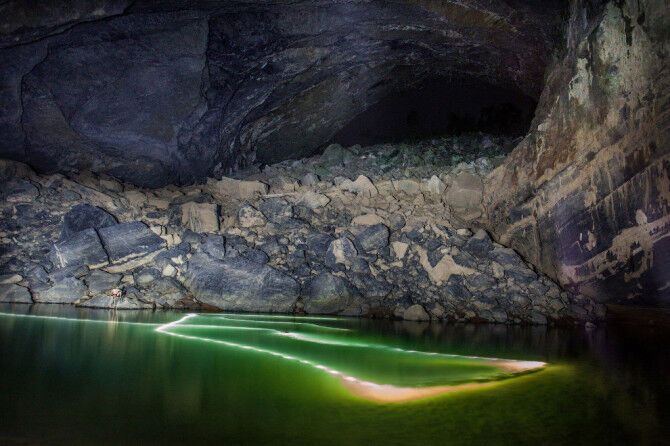 Неведомый мир: самая большая пещера в мире 