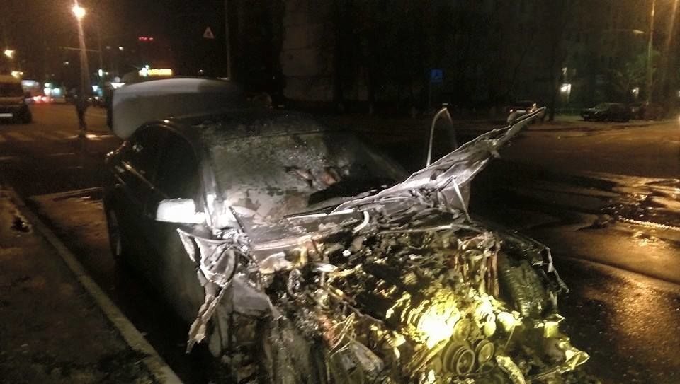 В Киеве сгорел BMW и.о. гендиректора "Укрзалізниці"