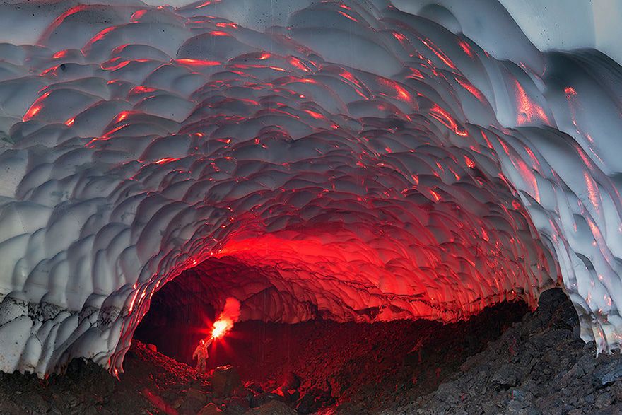 Загляните вглубь земли: самые красочные пещеры планеты