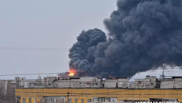 В Днепропетровской области полыхает завод