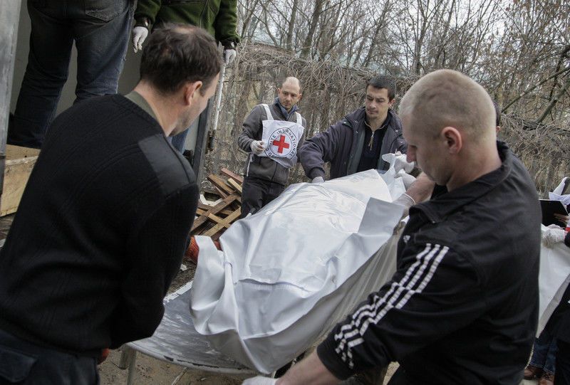 Боевики "ДНР" отдали 22 тела погибших бойцов АТО: фотофакт