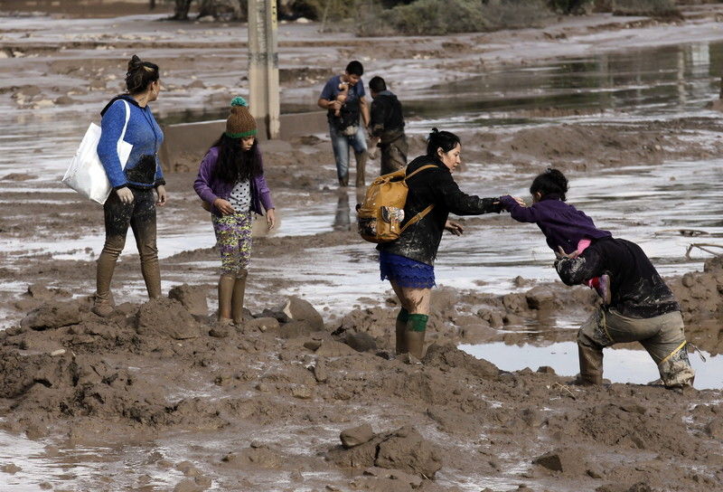 Чили утопает в грязи: последствия крупнейших за 100 лет ливней