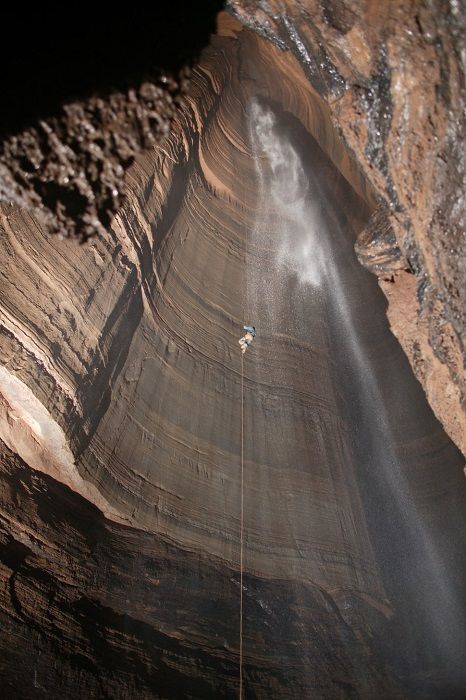 20 невероятных пещер мира, от которых захватывает дух