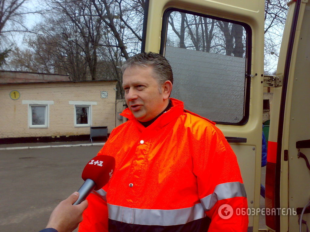 В Киеве хорват подарил военному госпиталю реанимобиль: фотофакт