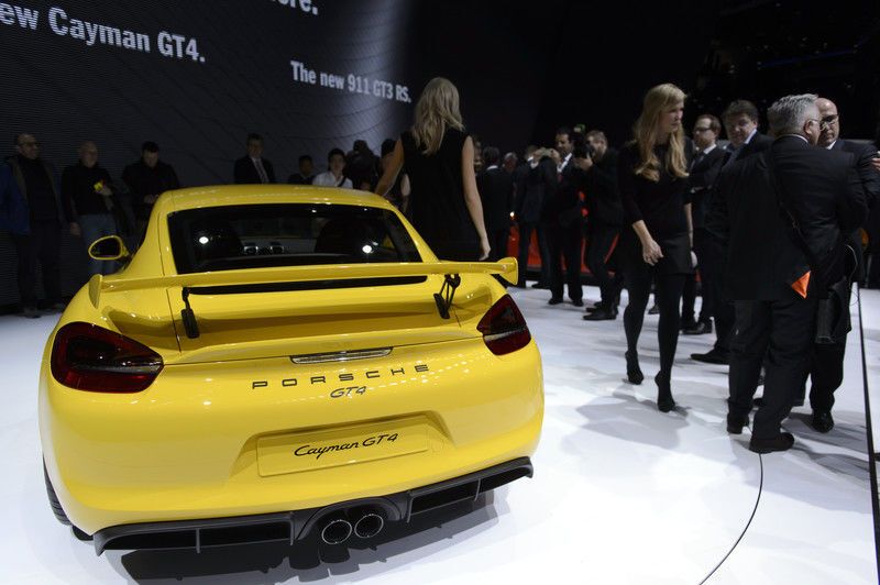 Porsche показал в Женеве свои заряженные суперкары: фото автоновинки
