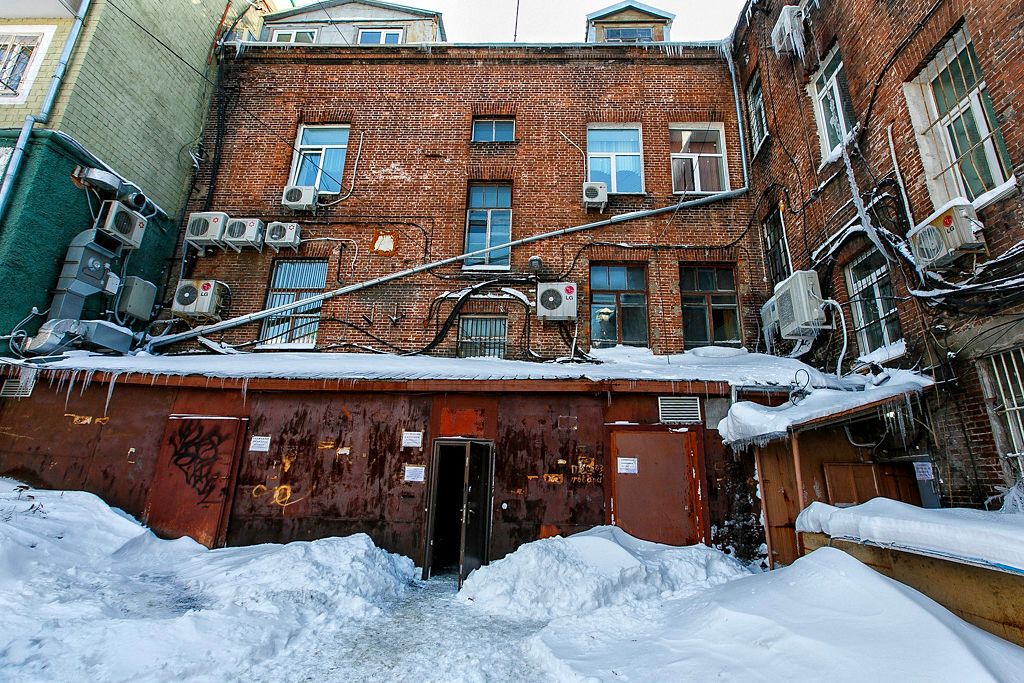 У Росії українські біженці оформляють документи во "владивостоцькому гетто": моторошні фото