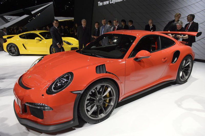 Porsche показал в Женеве свои заряженные суперкары: фото автоновинки