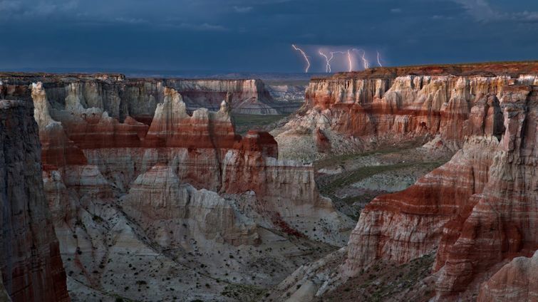 20 захватывающих фотографий надвигающихся бурь, показывающих смертельно опасную красоту природы