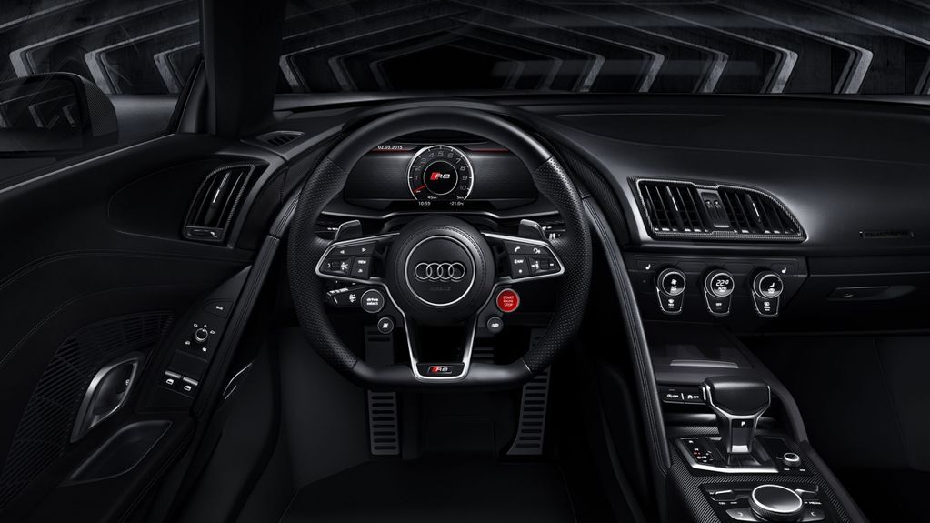 Audi презентовала фантастический суперкар R8: эффектные фото