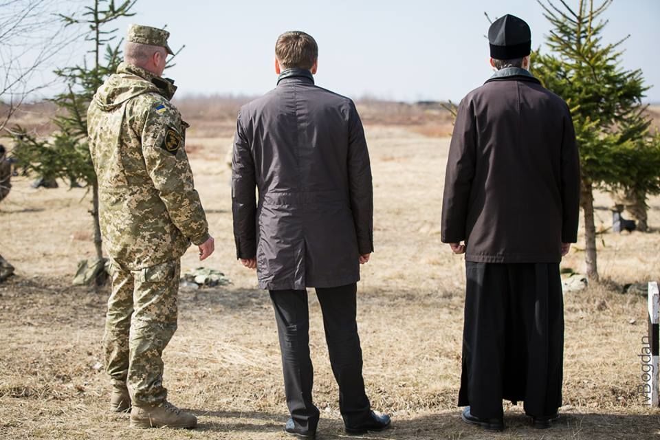 Как готовят украинских супергероев-десантников: фоторепортаж