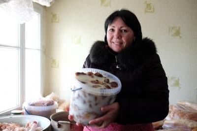 Праздник желудка: буковинцы приготовили для бойцов АТО 157 ведер "гастрономической радости": фотофакт