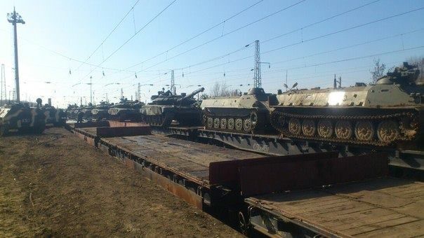 Росія проводить ротацію військ і стягує нові сили на кордоні з Україною. Фотофакти