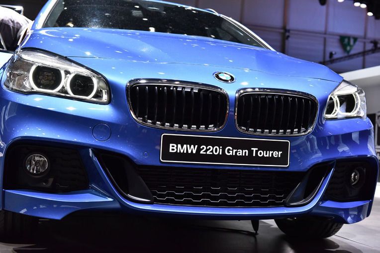 BMW поразила уникальным авто на Женевском автосалоне: фото новинки