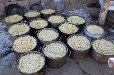 Праздник желудка: буковинцы приготовили для бойцов АТО 157 ведер "гастрономической радости": фотофакт