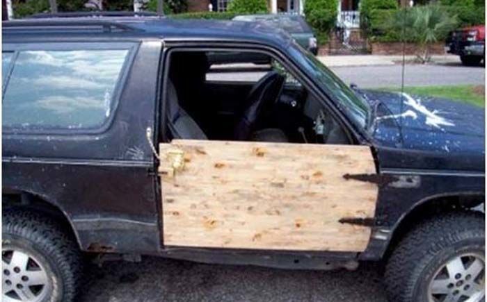 Самые оригинальные способы отремонтировать авто в домашних условиях: смешные фото