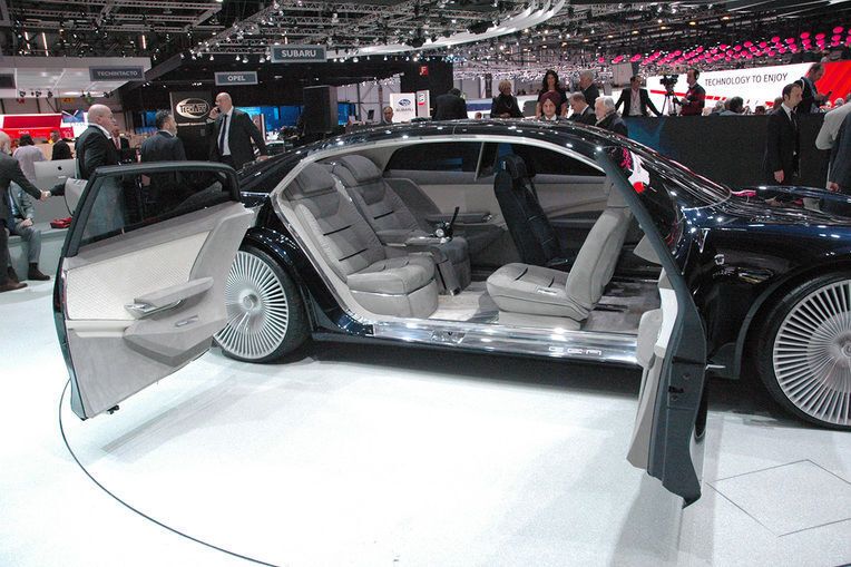 Итальянцы представили на Женевском автосалоне-2015 машину будущего: яркие фото