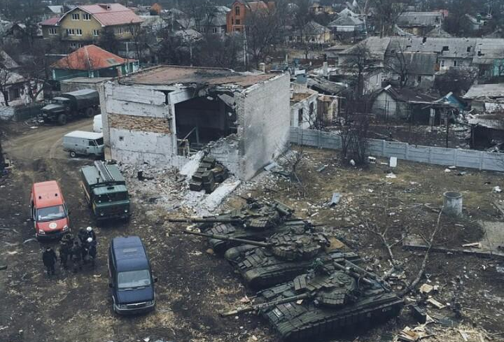 В Донецке террористы "отвели" тяжелую технику во дворы жилых кварталов: фотофакт