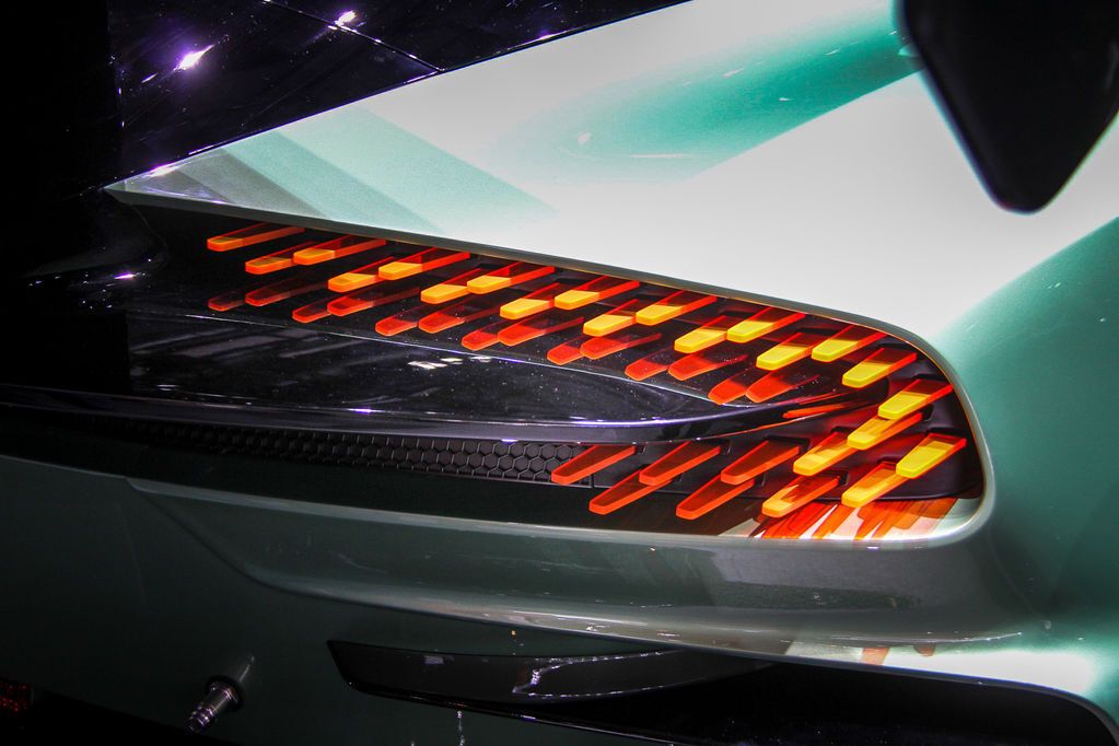 Aston Martin шокував Женевський автосалон-2015 унікальним авто: фото новинки