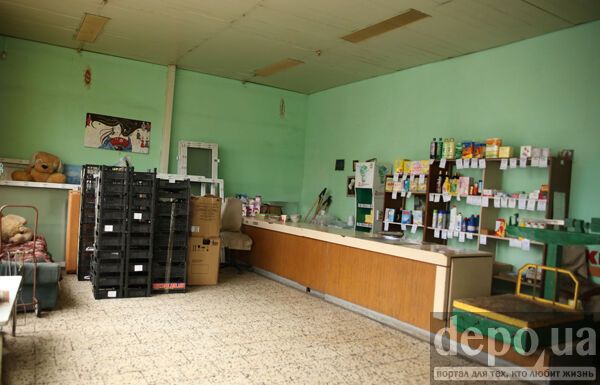 Ломбарды и комиссионки процветают: люди сдают полупустые духи и телевизоры