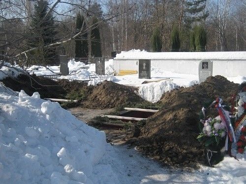 У Росії без зайвого шуму в закритих трунах ховали десантників, що атакували Дебальцеве