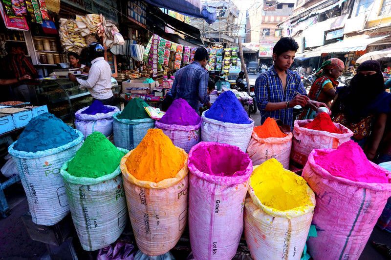 В Индии отмечают праздник весны и ярких красок – Холи: потрясающие фото