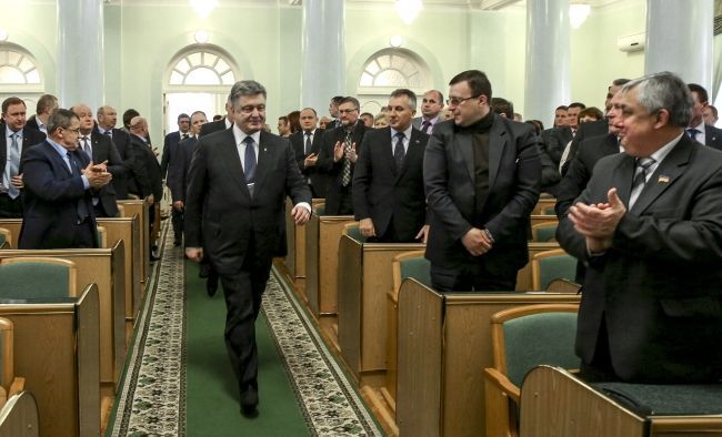 Порошенко считает, что самую сложную зиму в истории Украина уже пережила