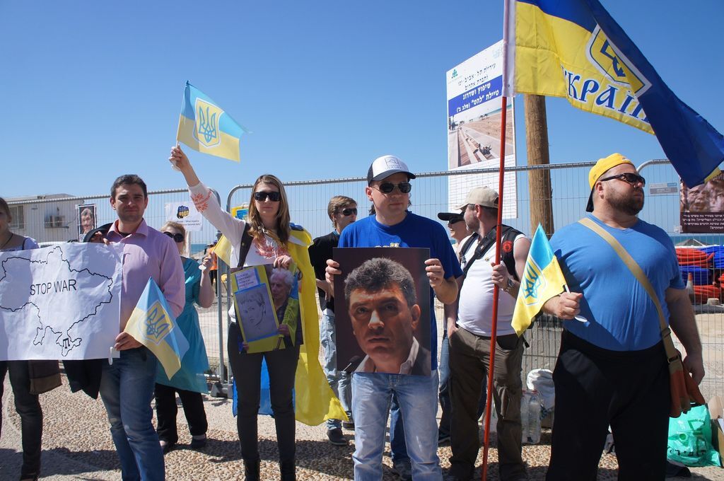 "Отстань, страна огромная!". В Тель-Авиве митинговали против визита Путина в Израиль