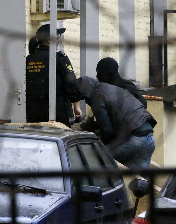 Суд арестовал всех подозреваемых в убийстве Немцова