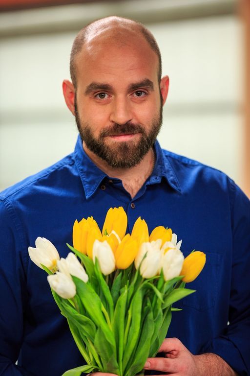 Известные украинские телеведущие - о символах весны и любимых женщинах