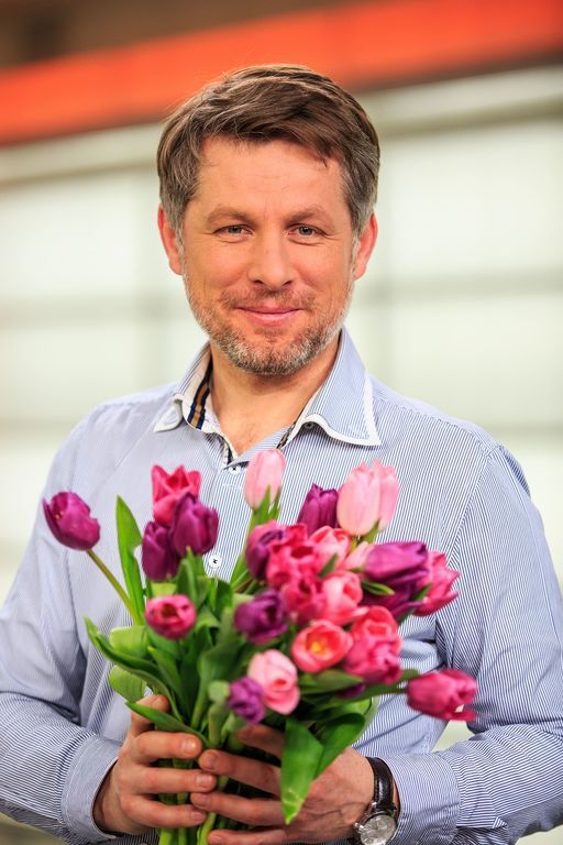 Известные украинские телеведущие - о символах весны и любимых женщинах