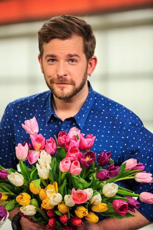 Известные украинские телеведущие - о символах весны и любимых женщинах