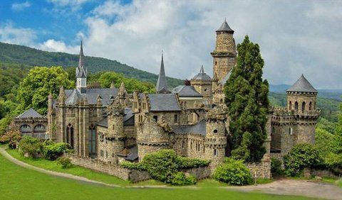 Самые красивые замки в мире: пять сказочных дворцов из вашей мечты