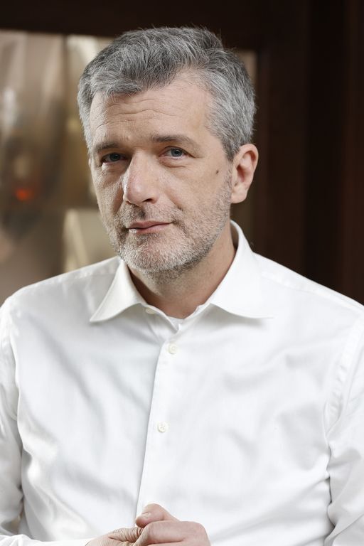 Известные украинские телеведущие - о символах весны и любимых женщинах