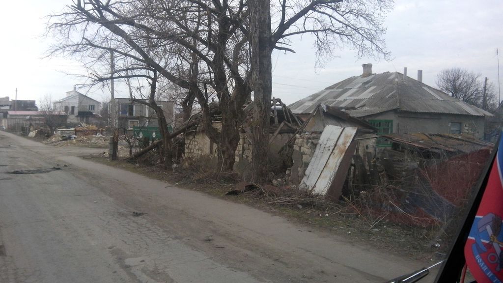 Каким видит Донбасс водитель российского "гумконвоя": фото из глубокого тыла боевиков