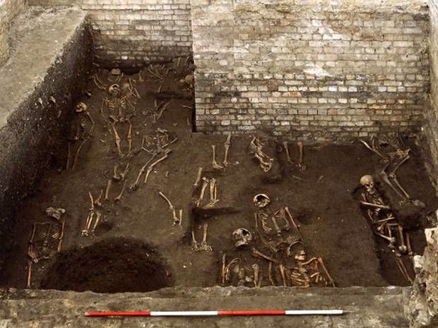 В Британии раскопали "ученое" кладбище останков без гробов