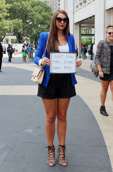 Люди на улицах Нью-Йорка признались сколько стоит их одежда
