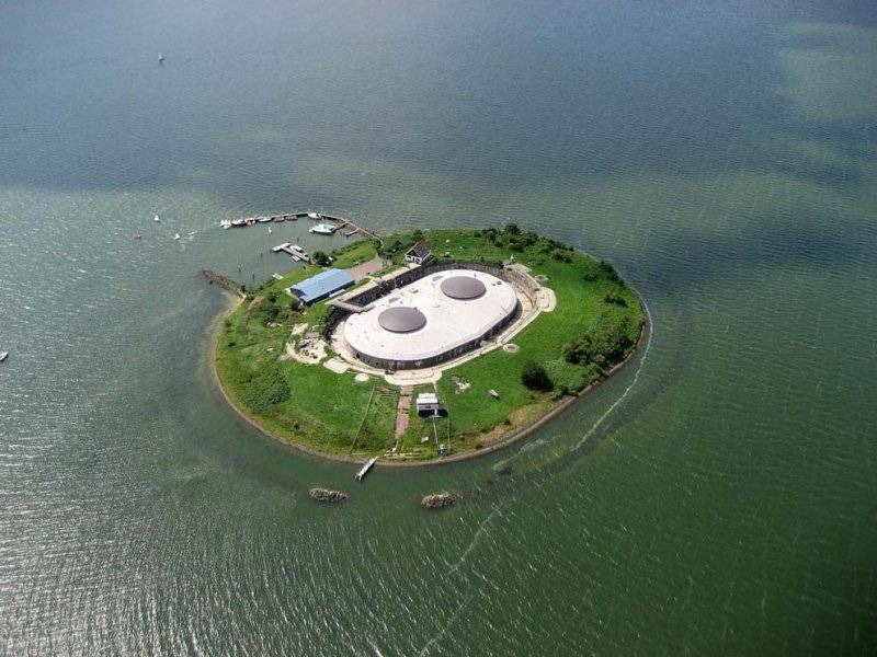 Форт Пампус, Нидерланды. 10 самых впечатляющих морских фортов
